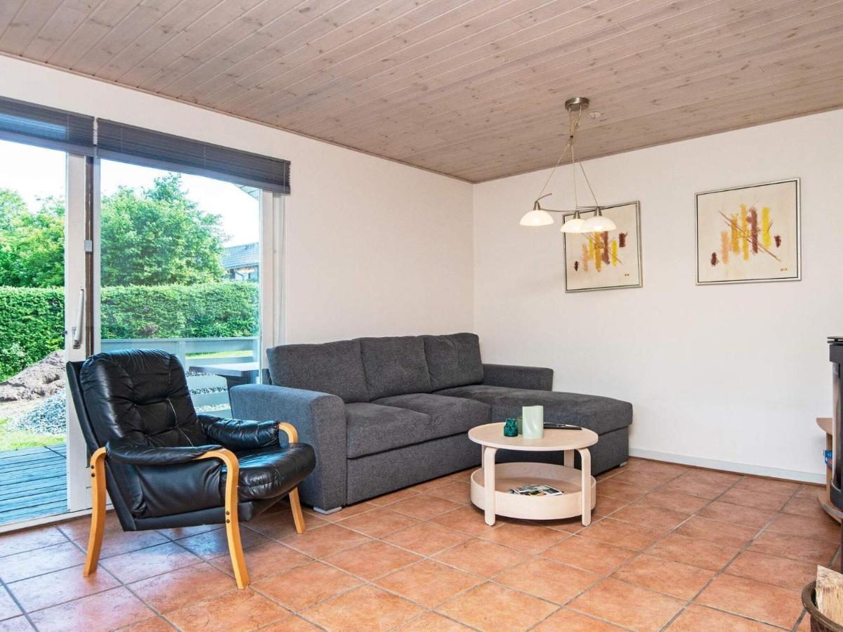 4 Person Holiday Home In B Rkop Borkop Bagian luar foto