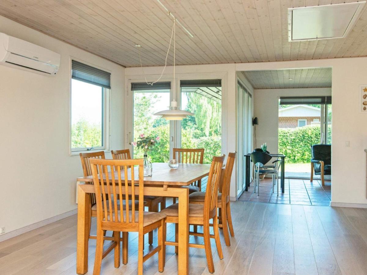 4 Person Holiday Home In B Rkop Borkop Bagian luar foto